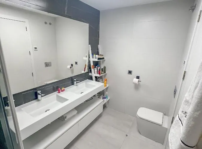 Sunset Waves 3 아파트 베니돔