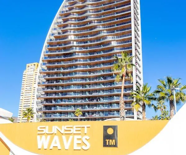 Sunset Waves 3 아파트